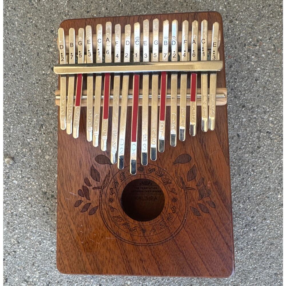 Kalimba (thumb piano) 17-Key Wood - Tuned C- Labeled Keys
